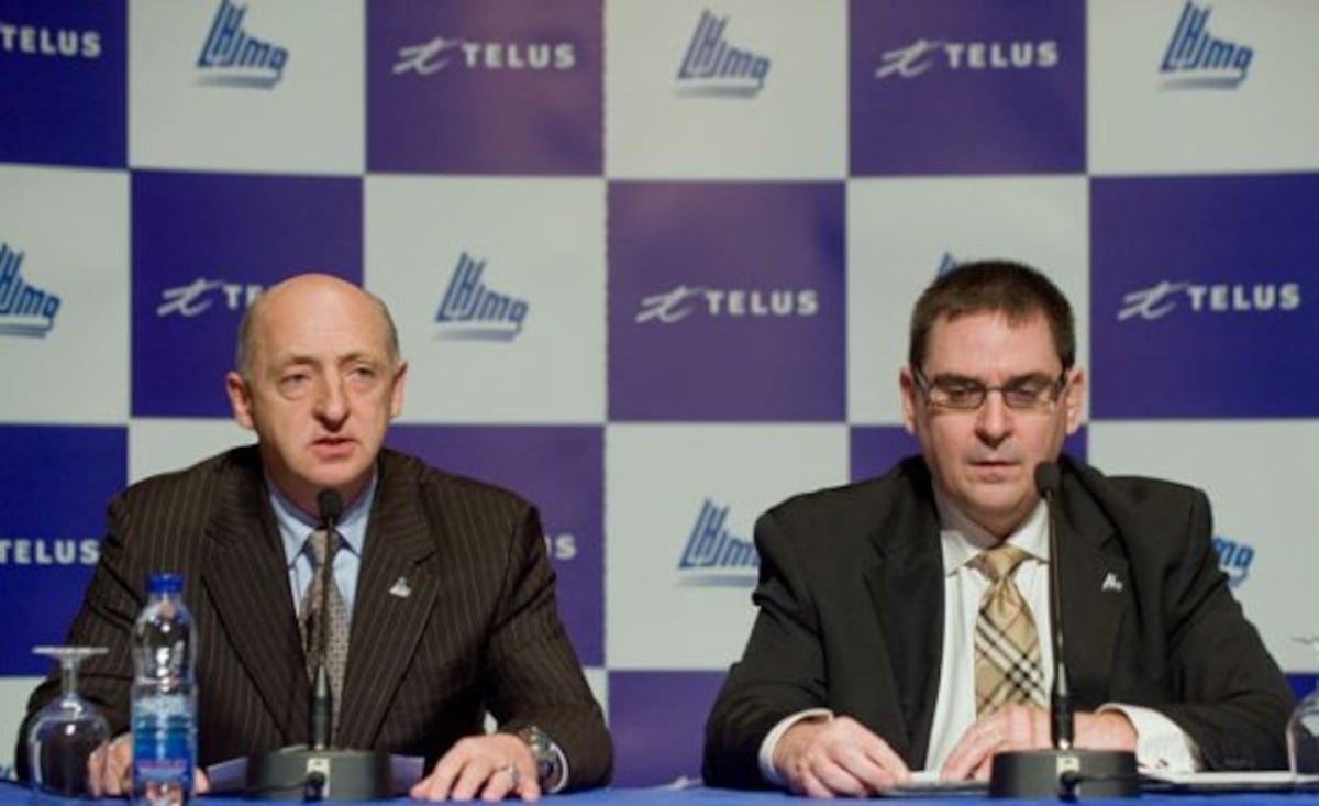 Raymond Bolduc et Gilles Courteau lors de l'annonce de la sanction à Patrice Cormier pour le geste commis sur Mikaël Tam des Remparts.