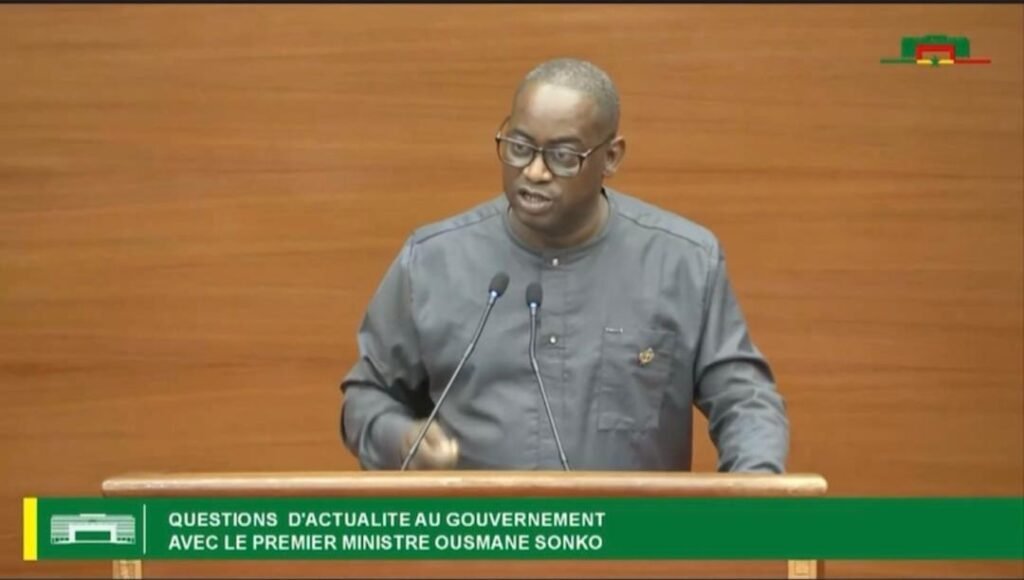 Mise en accusation de cinq ex-ministres : Adama Diallo plaide pour le respect de l’équilibre institutionnel et la présomption d’innocence