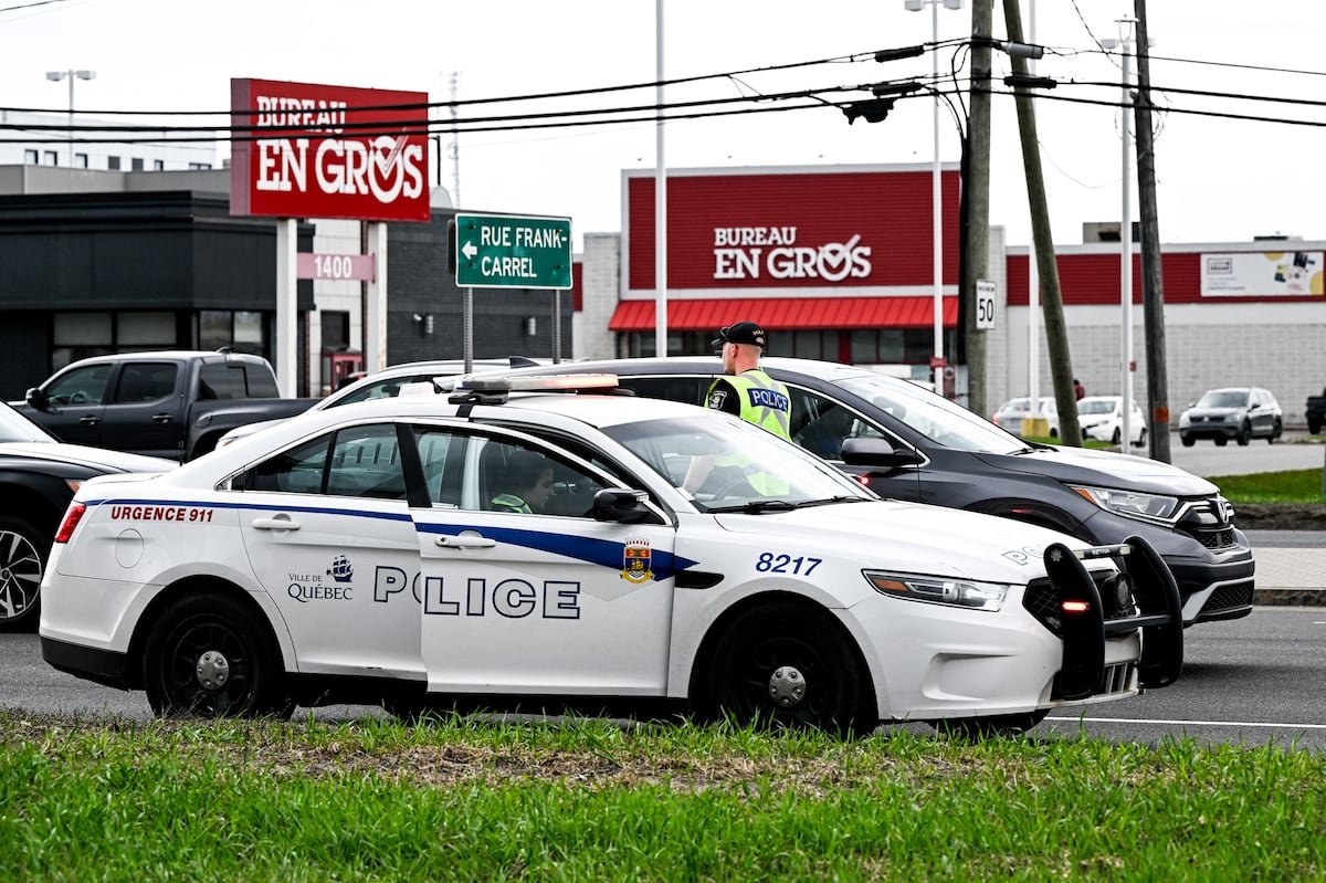 La police de Québec a distribué 53 constats d’infraction pour non-respect du corridor de sécurité mercredi.