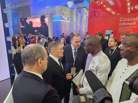Russie : Burkina Faso : Aleksey Likhachev et Yacouba Zabré Gouba officialisent la coopération dans l’énergie nucléaire.