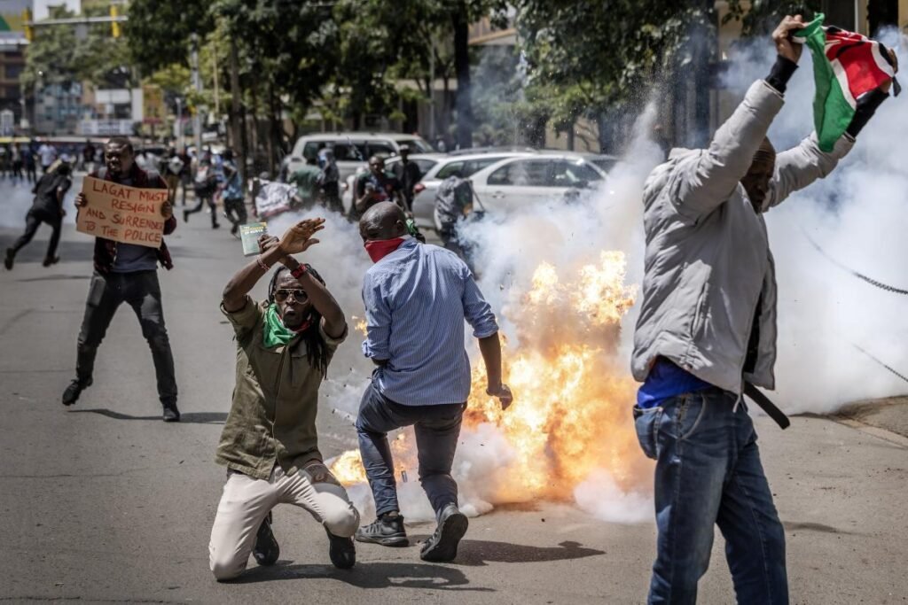 Kenya: un policier tire à bout portant, les manifestations dégénèrent à Nairobi