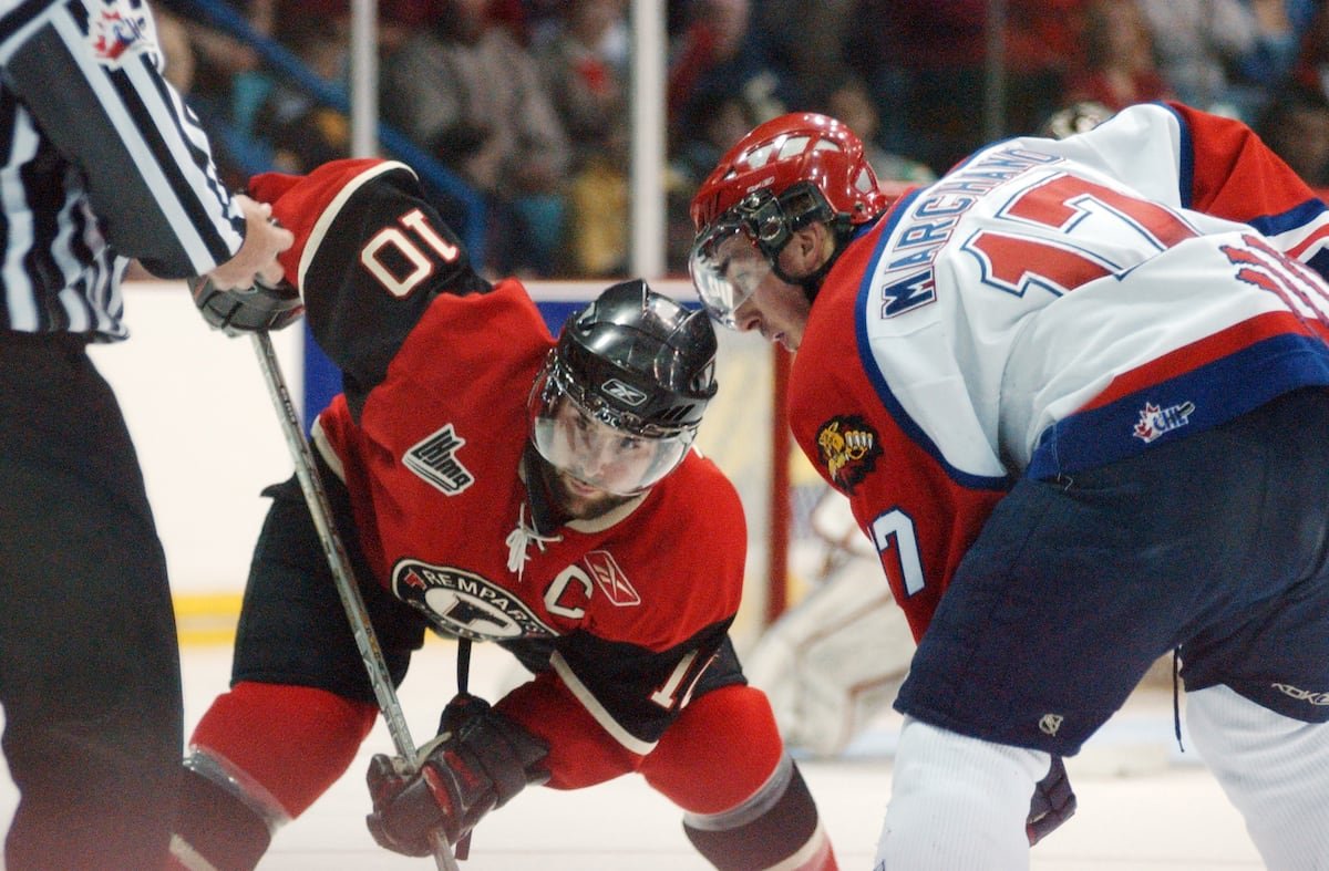 Brad Marchand des Wildcats au cercle des mises au jeu.                               