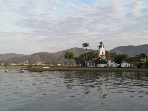 Les distilleries de cachaça sont nombreuses près du village de Paraty, au Brésil.