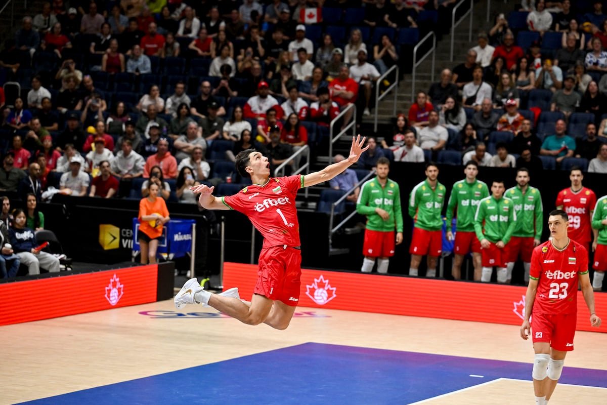 La sensation Simeon Nikolov au service.
