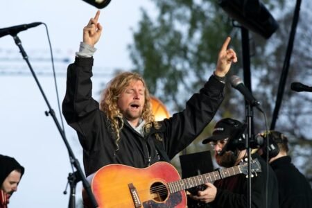 Spectacle de Sean Feucht annulé: des excuses de Guilbeault réclamées