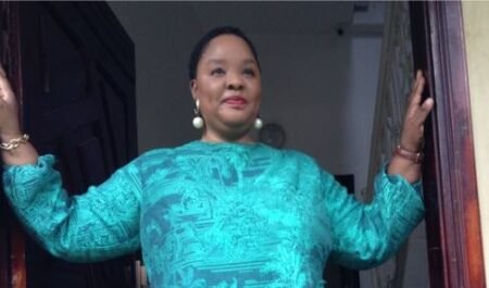 Mame Famew Camara, romancière : quand l’élégance rivalise avec la plume (photos)