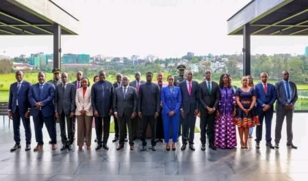 Diomaye Faye participe à une rencontre de haut niveau avec les ministres rwandais des Affaires étrangères et du Sport…
