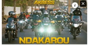 Akbess se proclame « roi de Ndakarou » dans un nouveau single
