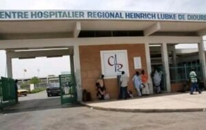 Drame à Diourbel : elle accouche devant l’hôpital, faute de place et perd son nouveau-né