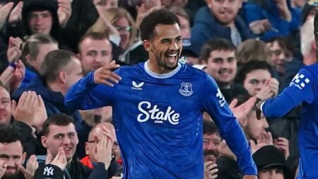 Tottenham, Milan, Atlético … les grands clubs se disputent Iliman Ndiaye, Everton fixe son prix à 70 milliards F CFA