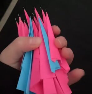 Des avions de papier qui piquent et qui inquiètent